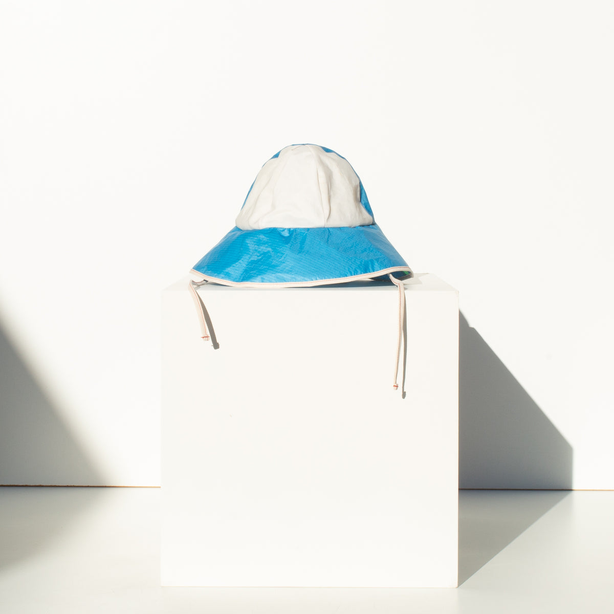 gH ~ BUCKET