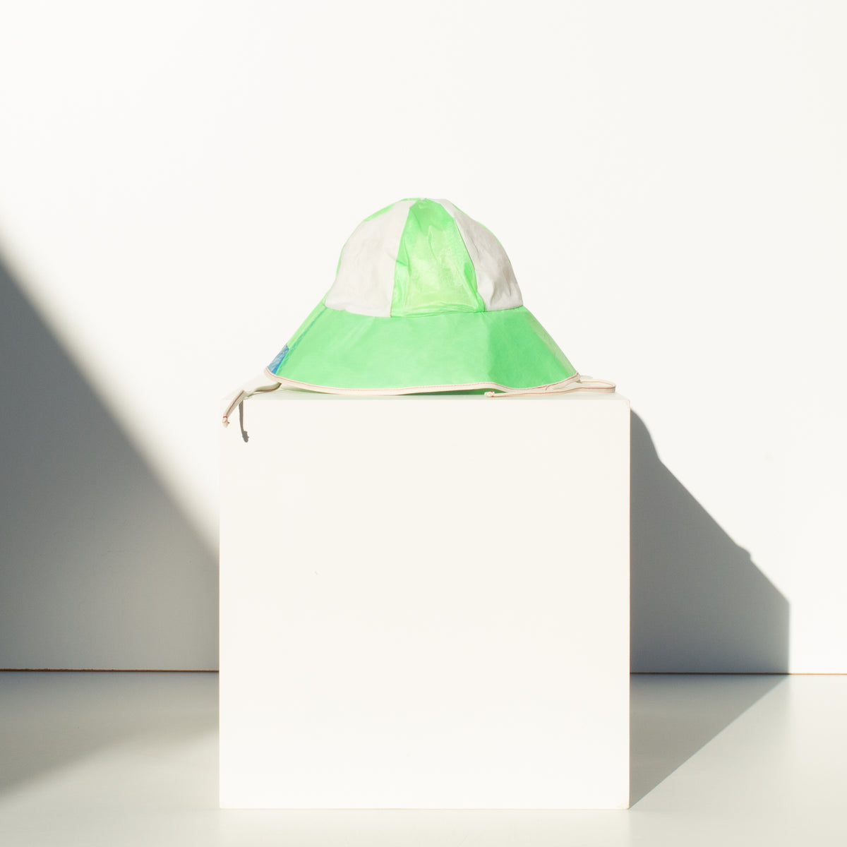 gH ~ BUCKET